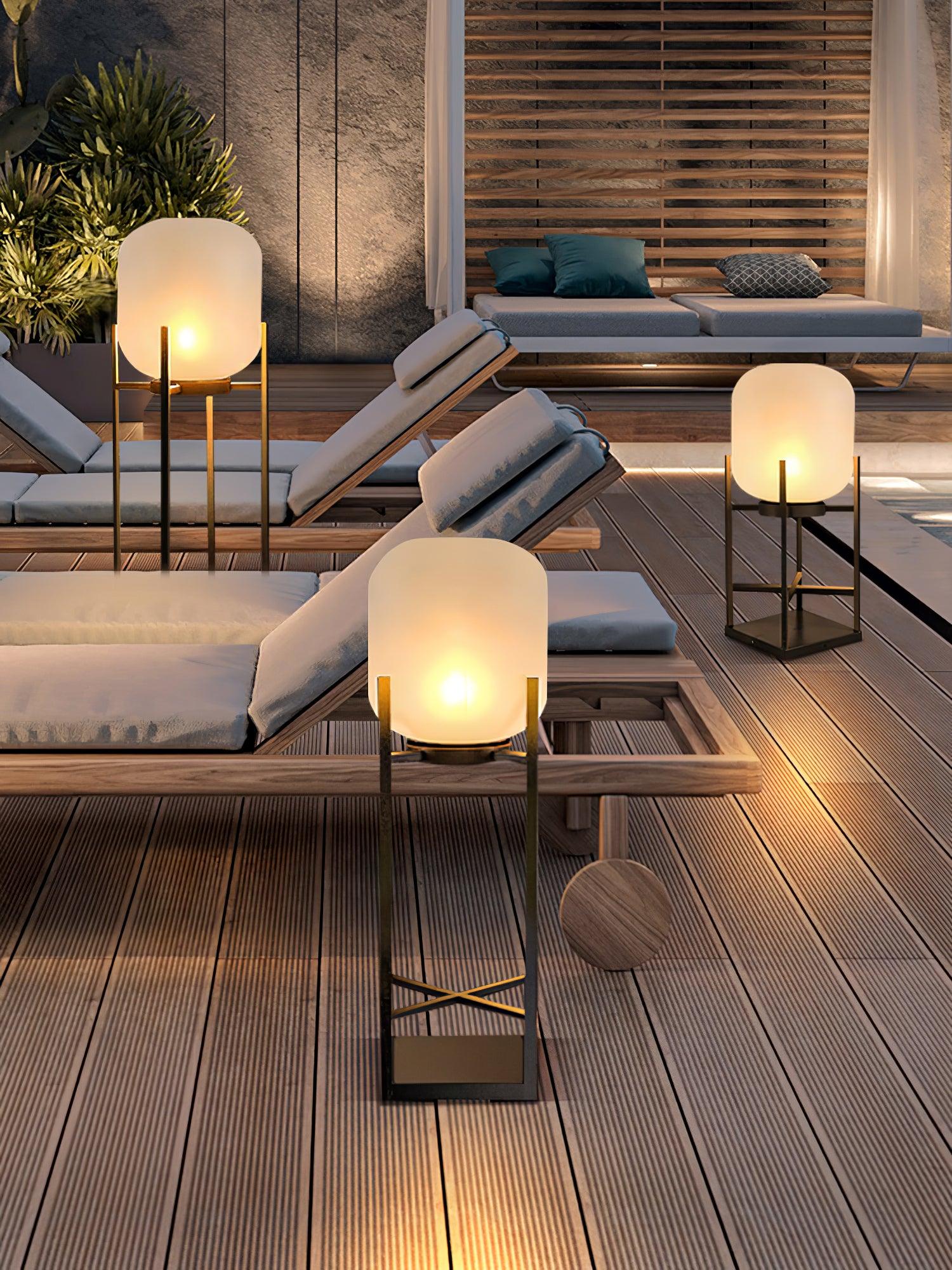 LumeStand - Lampada da Terra Solare a LED per Giardino e Terrazza