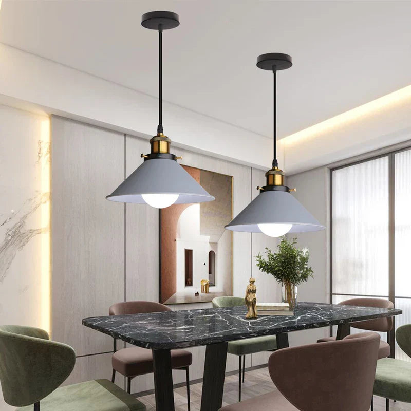 Eleganza Industriale - Lampada a Sospensione LED a Tromba