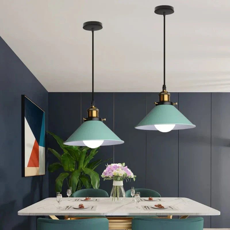 Eleganza Industriale - Lampada a Sospensione LED a Tromba