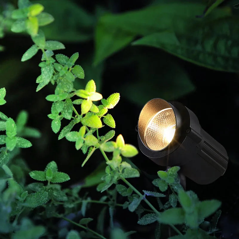 LumiSpot – Focos LED para jardín resistentes a la intemperie
