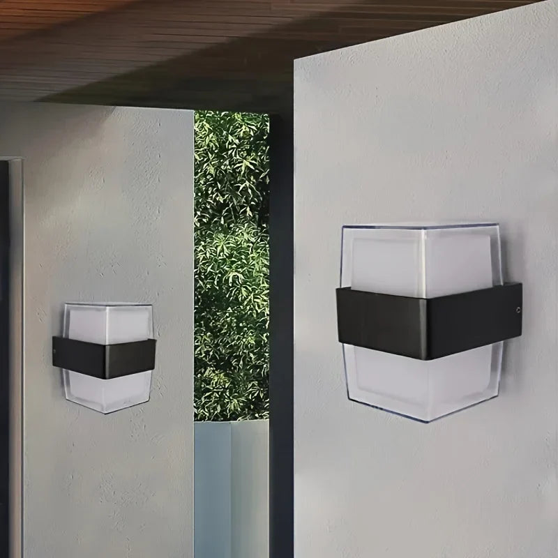 AquaBright - Illuminazione Esterna Moderna e Impermeabile