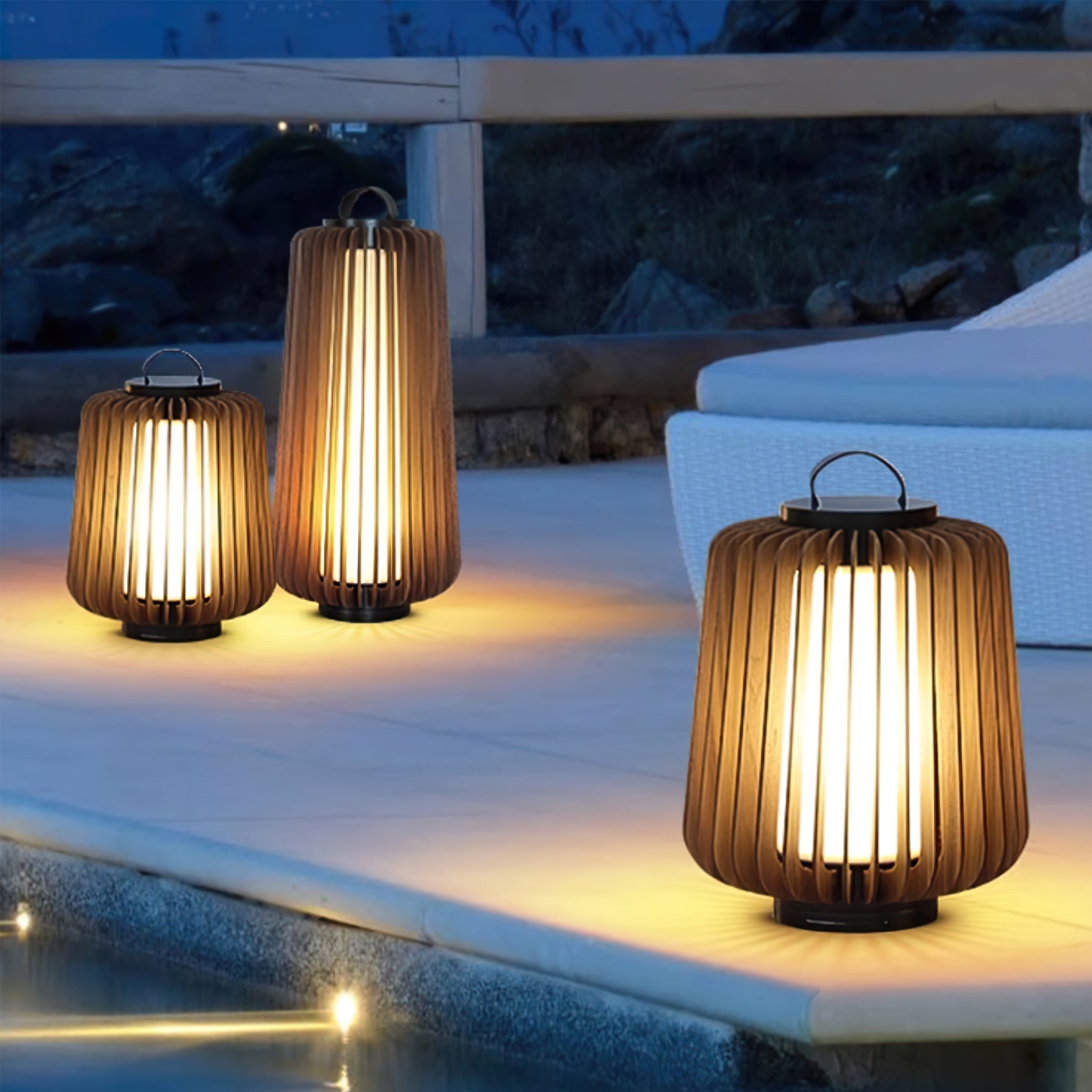 LumiLuxe - Rechargeable Outdoor Table Lamp