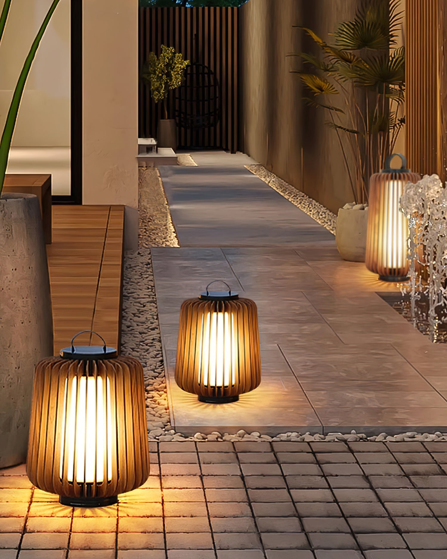 LumiLuxe - Rechargeable Outdoor Table Lamp