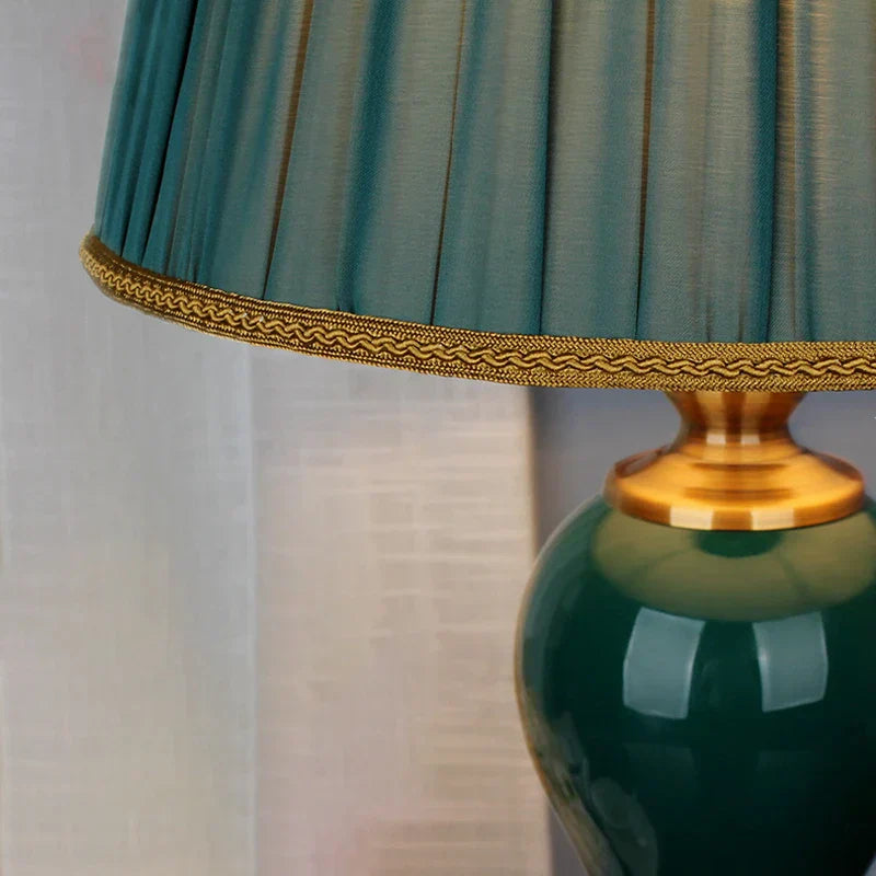 LumiCeram - Candeeiro de Mesa Cerâmico Moderno | Iluminação Elegante para Sala de Estar e Quarto