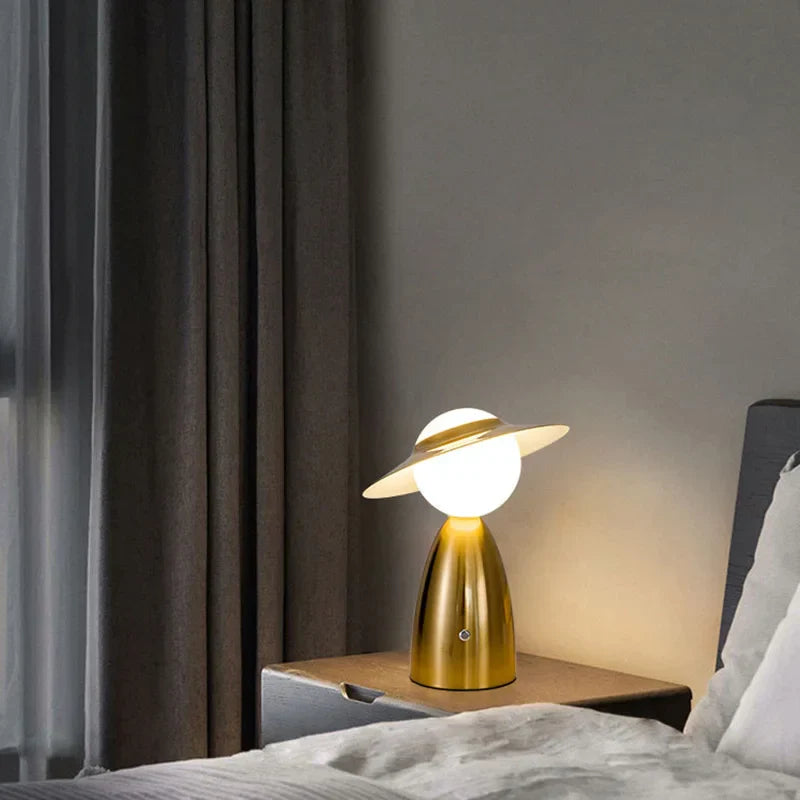 FocusLight - Lampada da scrivania moderna per studio creativo