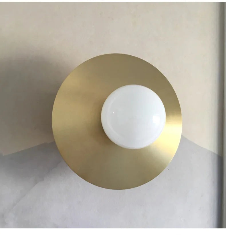 SphereGlow - Lampada da parete LED moderna con design a sfera Illuminazione elegante