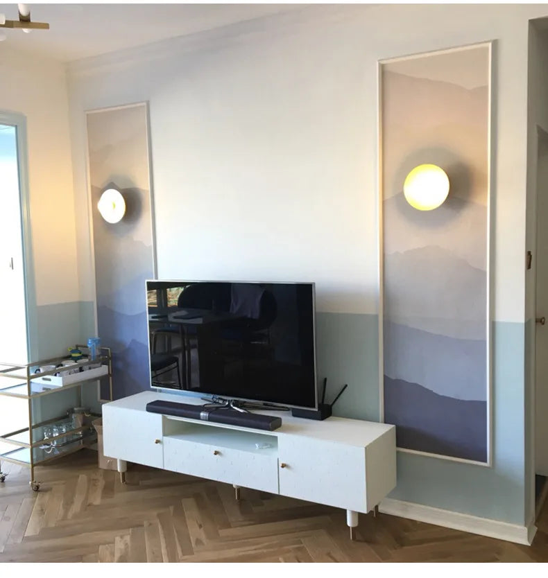 SphereGlow - Lampada da parete LED moderna con design a sfera Illuminazione elegante