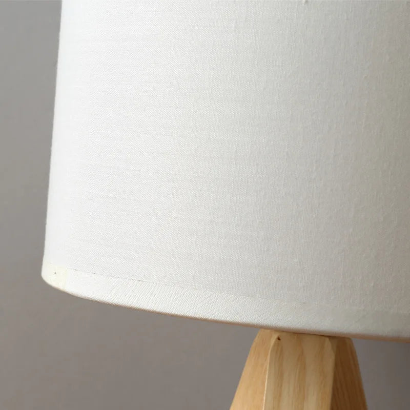 NordicGlow – Wooden Table Lamp with Scandinavian Design
