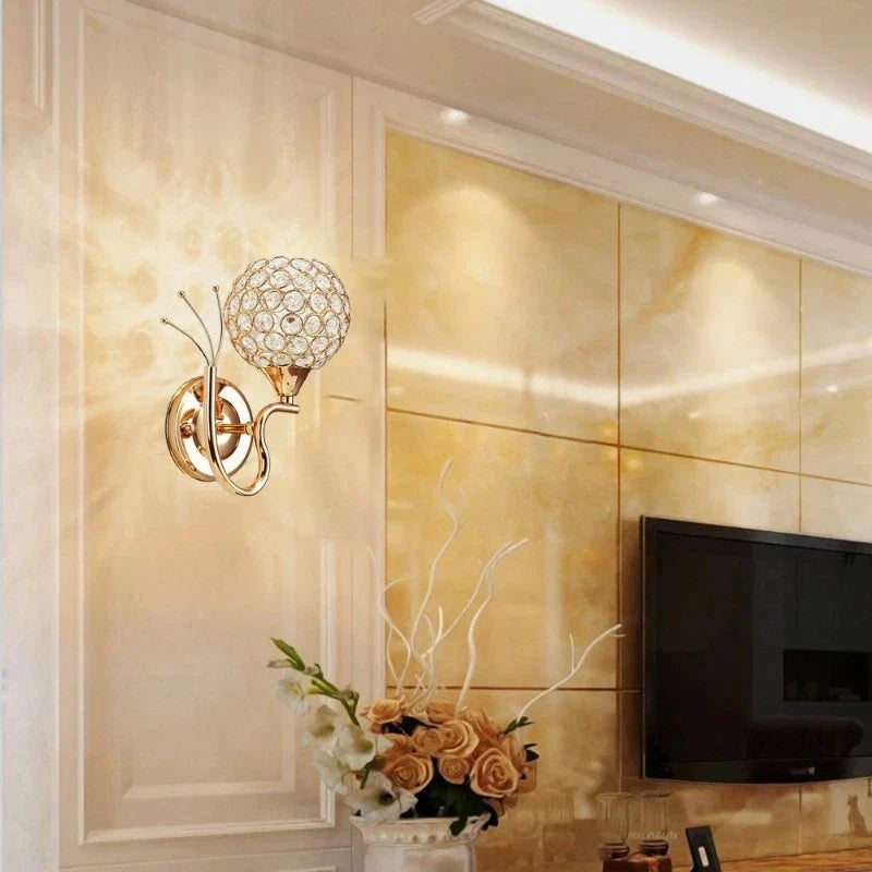CrystalLuxe - Elegant Crystal Wall Lamp with LED Lighting – Glamorous Wall Lighting