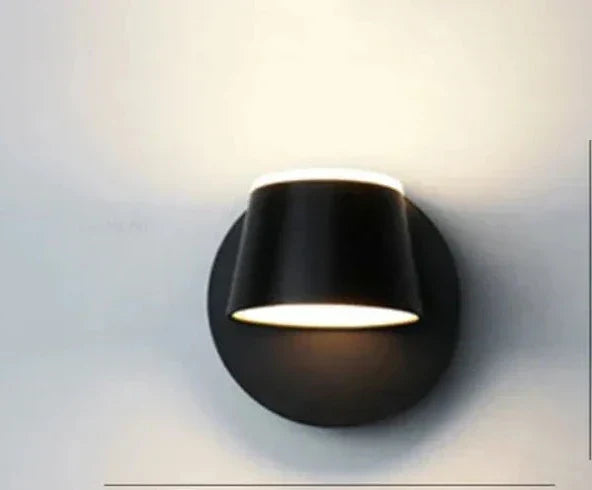 BrightGlow - Rotatable LED Wall Lamp in Modern Design – Adjustable Lighting