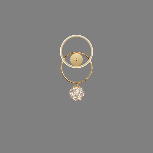 LuxeGlow – Modern LED Wall Lamp in Gold with Glass Globe