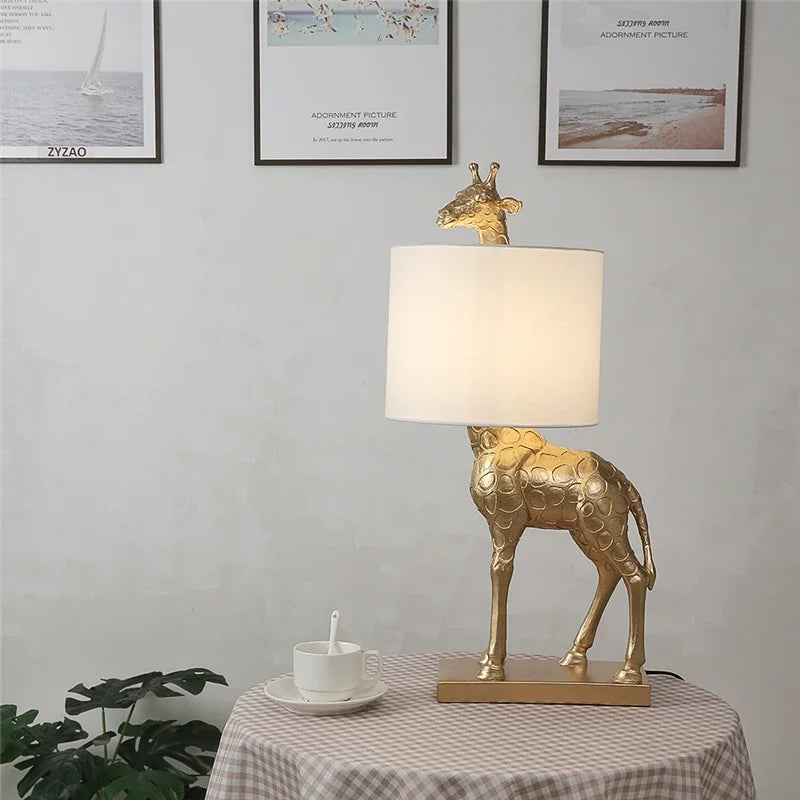 SafariGlow - Giraffe Table Lamp in Safari Style for Living Room & Bedroom