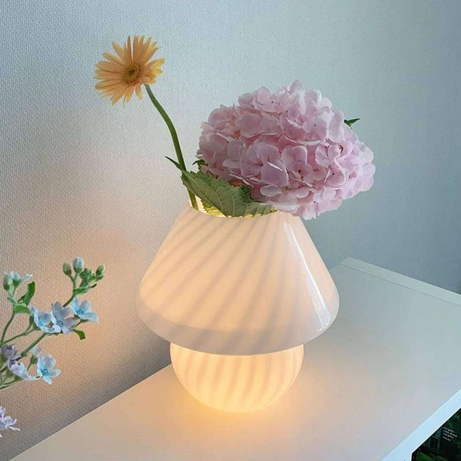 LumiGlow - Lampada da Tavolo Moderna in Vetro con LED | Elegante Lampada da Scrivania