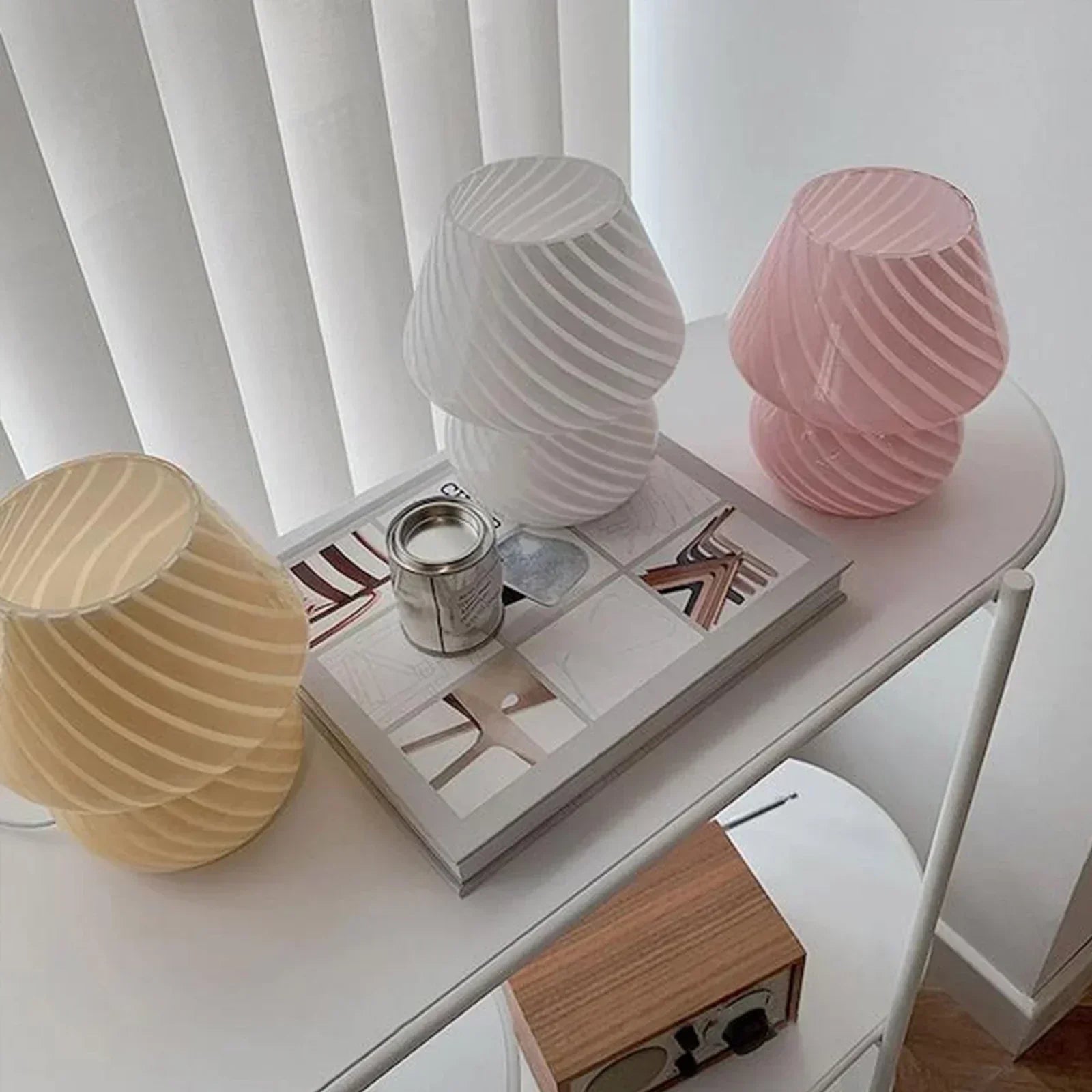 LumiGlow - Lampada da Tavolo Moderna in Vetro con LED | Elegante Lampada da Scrivania