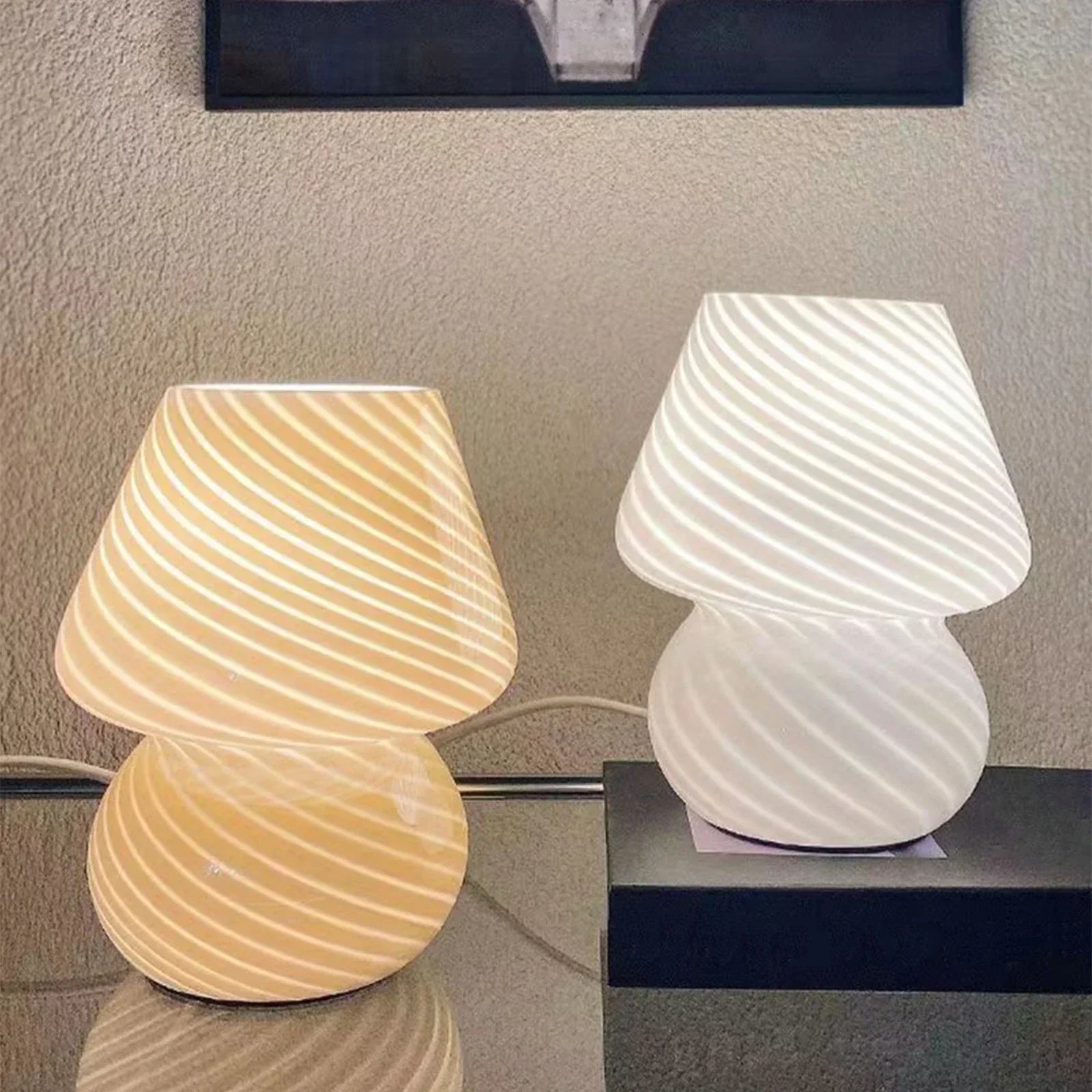 LumiGlow - Lampada da Tavolo Moderna in Vetro con LED | Elegante Lampada da Scrivania