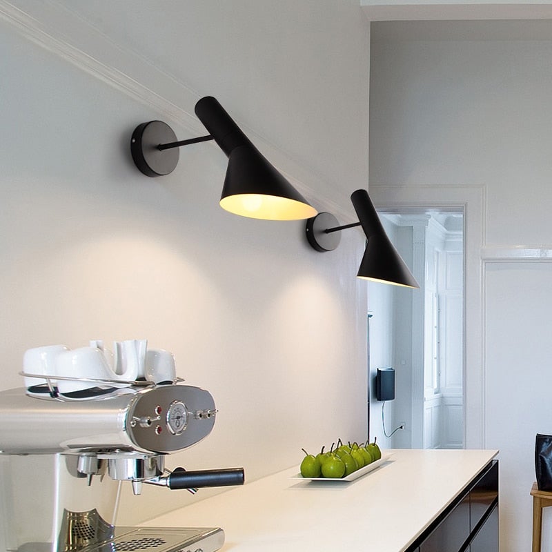 Brady Lampada da Parete LED Moderna Interna Girevole Sala da Pranzo/Soggiorno Nera