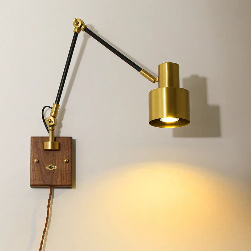 LightCraft - Adjustable Vintage Wall Lamp made of Brass and Wood