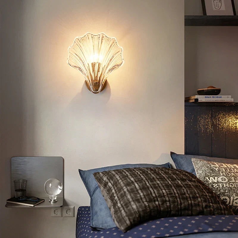 CoralGlimmer – Lâmpada de Parede LED Moderna em Vidro com Forma de Concha