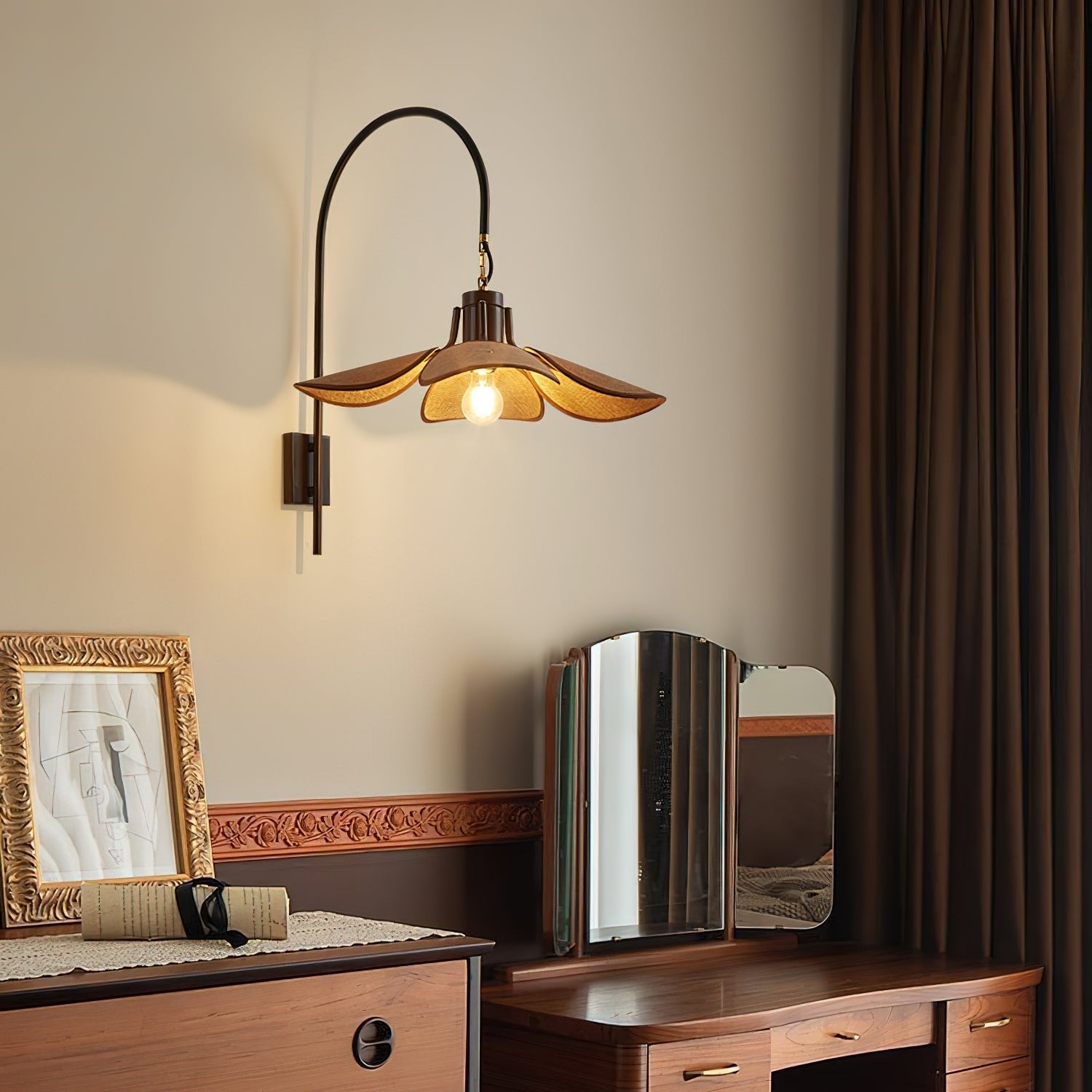 FloraLume – Flower-Shaped Wall Lamp for Elegant Lighting