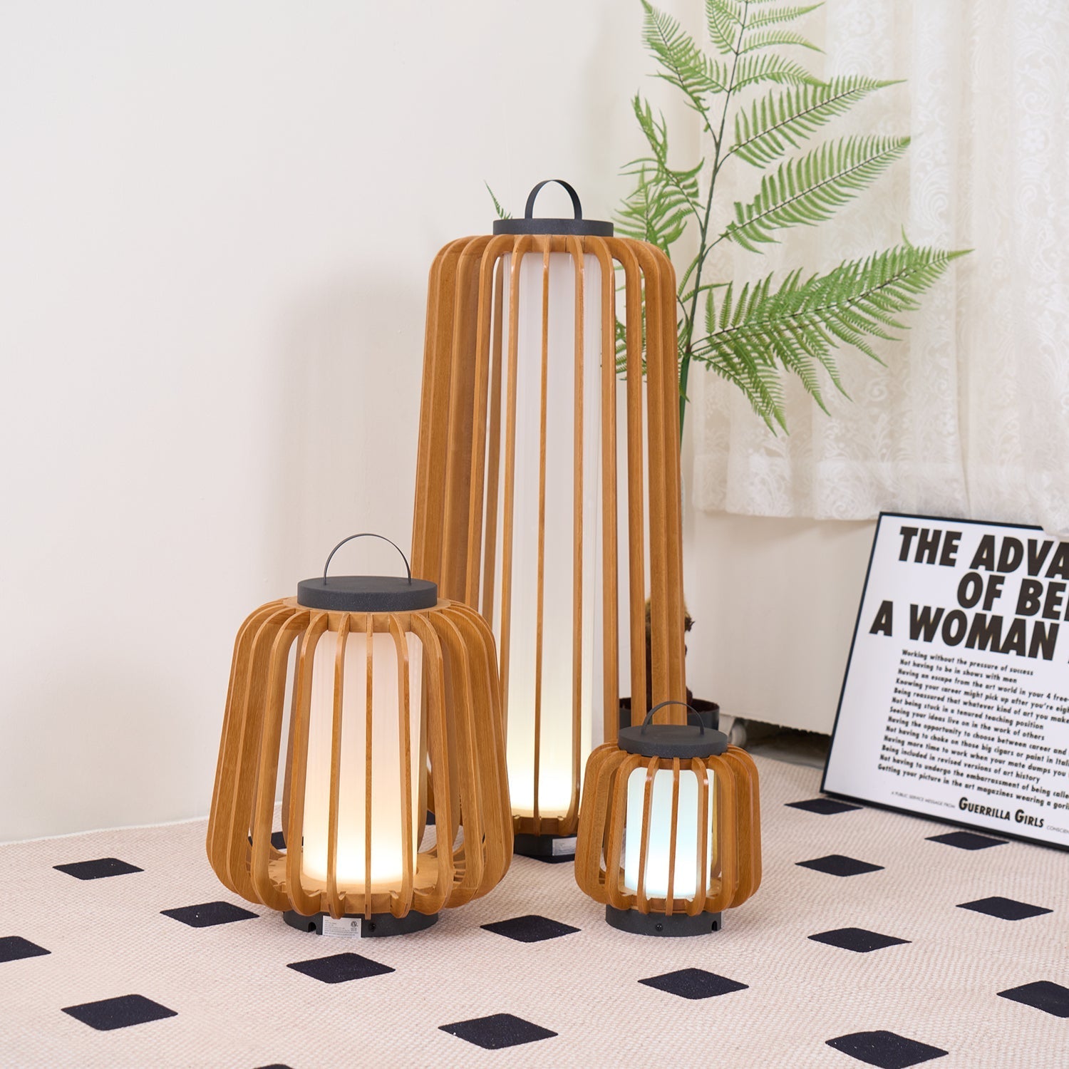 LumiLuxe - Rechargeable Outdoor Table Lamp