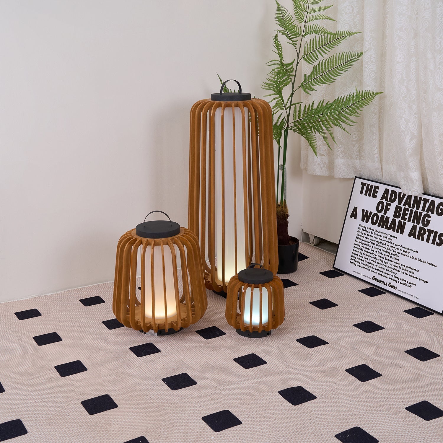 LumiLuxe - Rechargeable Outdoor Table Lamp