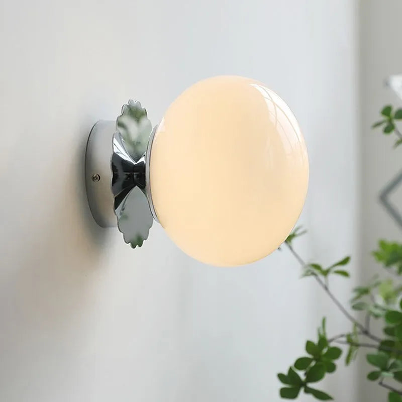 LuxeGlow - Lámpara de Pared LED Moderna con Bola de Cristal Iluminación Elegante