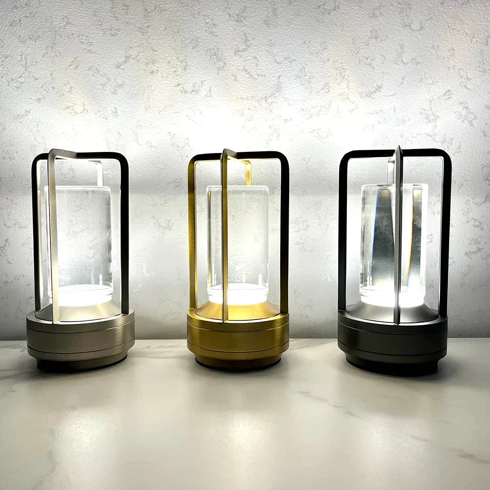 GlowStar - Porta Calore e Stile nel Tuo Spazio con la Lampada da Tavolo GlowStar Radiant Affection