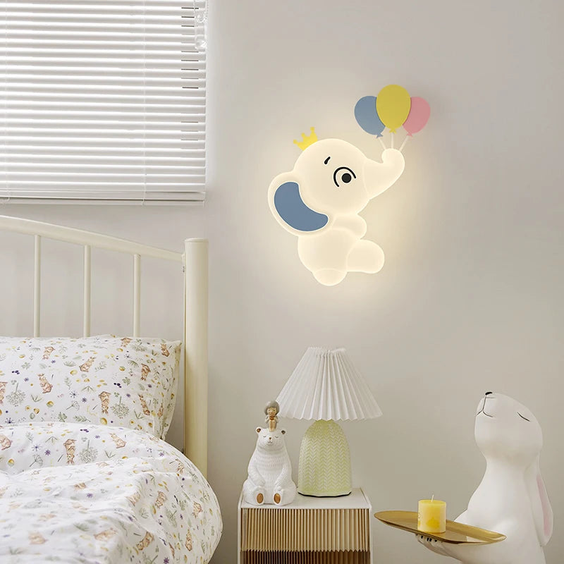 SavanneKids - Cartoon Wall Lamp with Animal Motif for Children's Room
