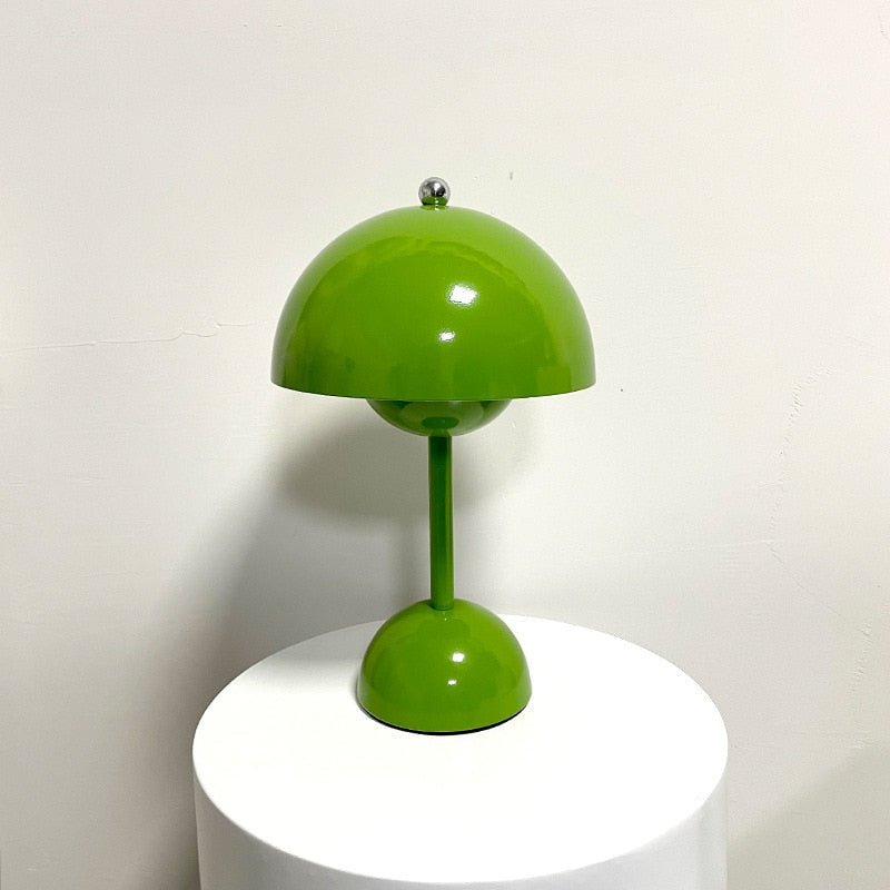 Candeeiro de Mesa Bud LED - Decoração Moderna