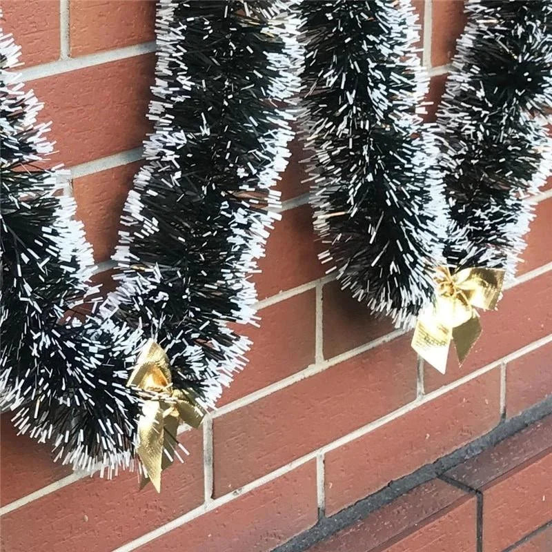 EveRibbon – Elegant Christmas Ribbon Garland