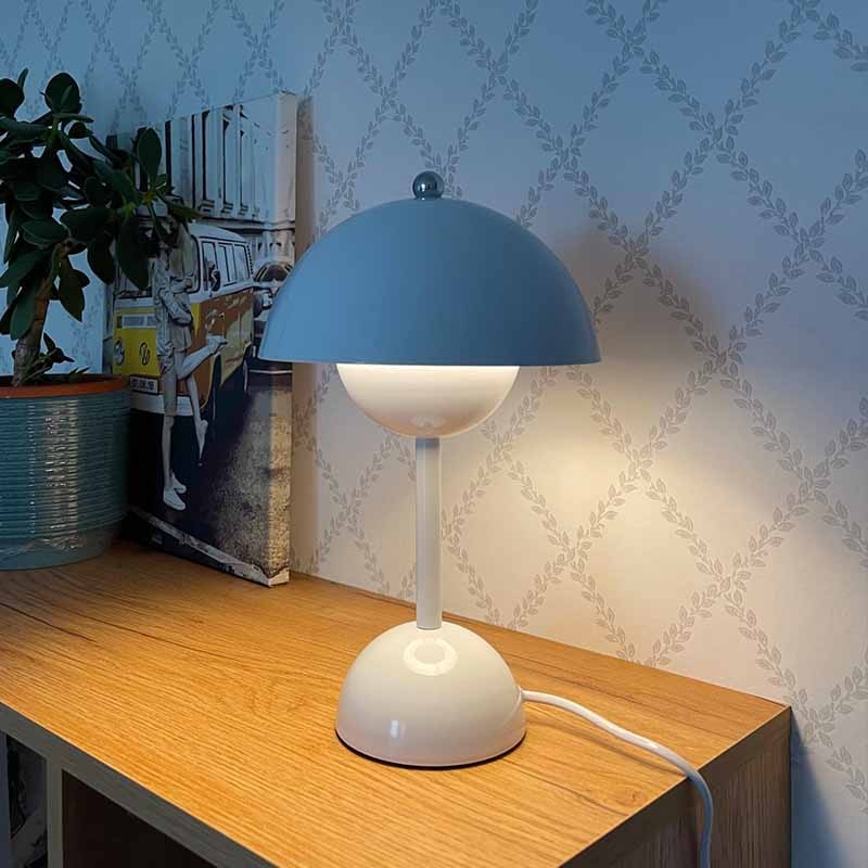 Lámpara de mesa Bud LED - Decoración moderna