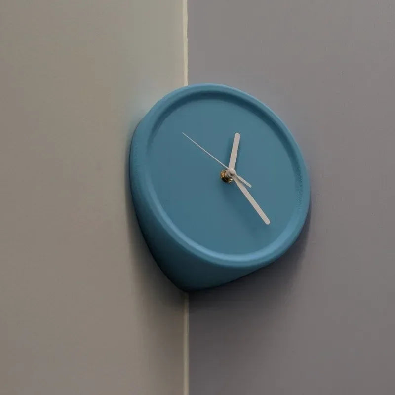 SilentCorner - Stille Wandklok zonder Boren voor Hoeken in Huis