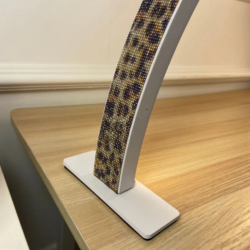 LunaGlow – LED Beauty Lamp for Eyelash Extensions & Makeup | Dimmable Precision Lighting
