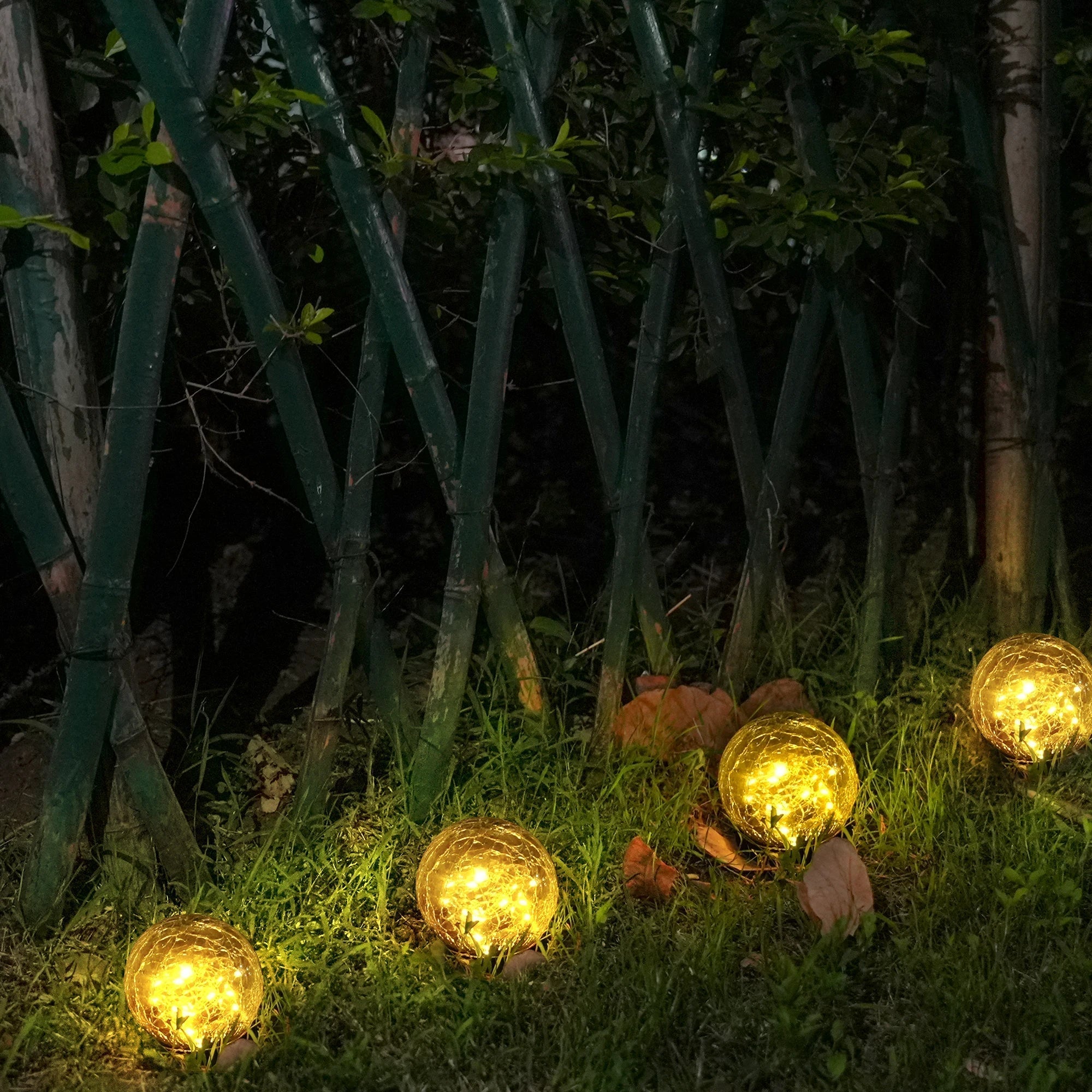 LumiGlow – Zonne-energie LED Tuinlamp met Kleurenwissel – Weerbestendig & Energiezuinig