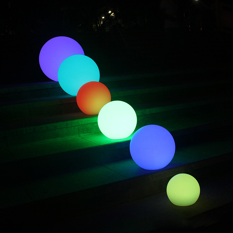 Luz de jardim em forma de bola