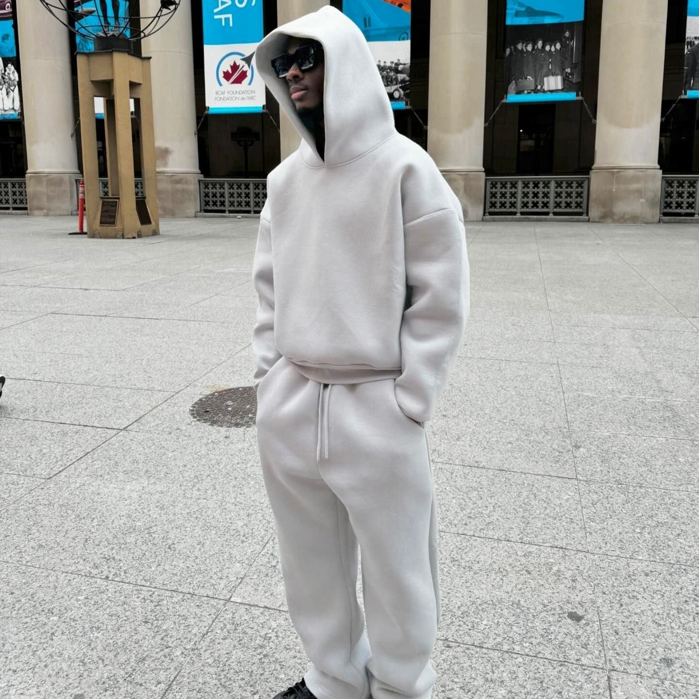 Men’s Oversized Lounge Set Two-Piece Hoodie and Pants - Image 5