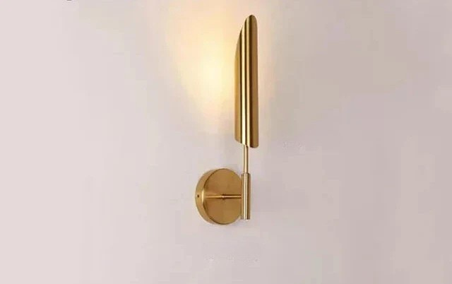 GoldenGlow – Minimalist LED Wall Lamp for Living & Bedroom