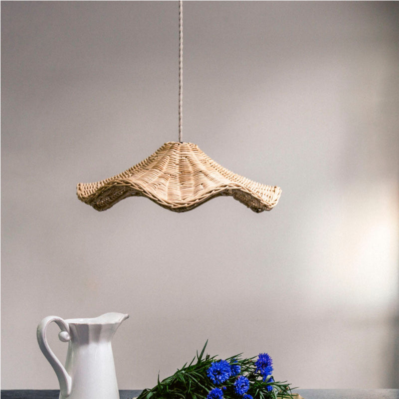Lampada a sospensione in rattan intrecciato stile boho rustico