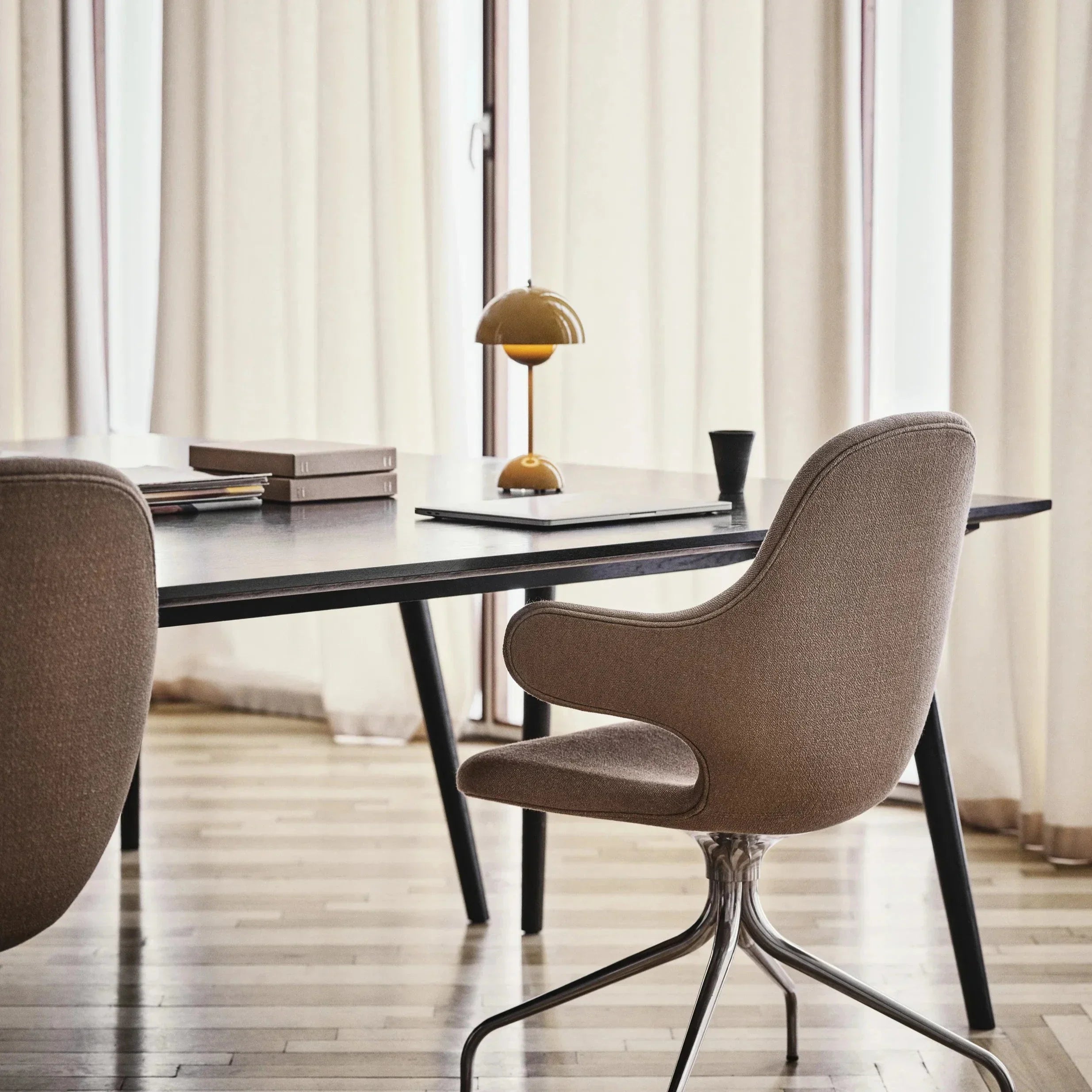 SolarFlare - candeeiro de mesa LED para um interior acolhedor