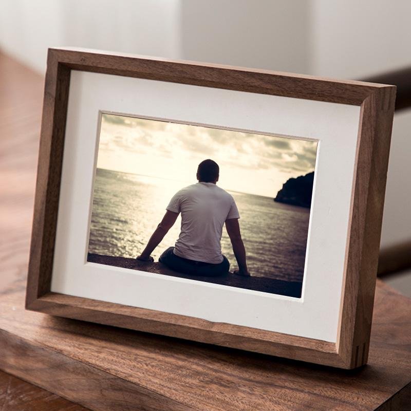 Cornici fotografiche rettangolari in legno color noce
