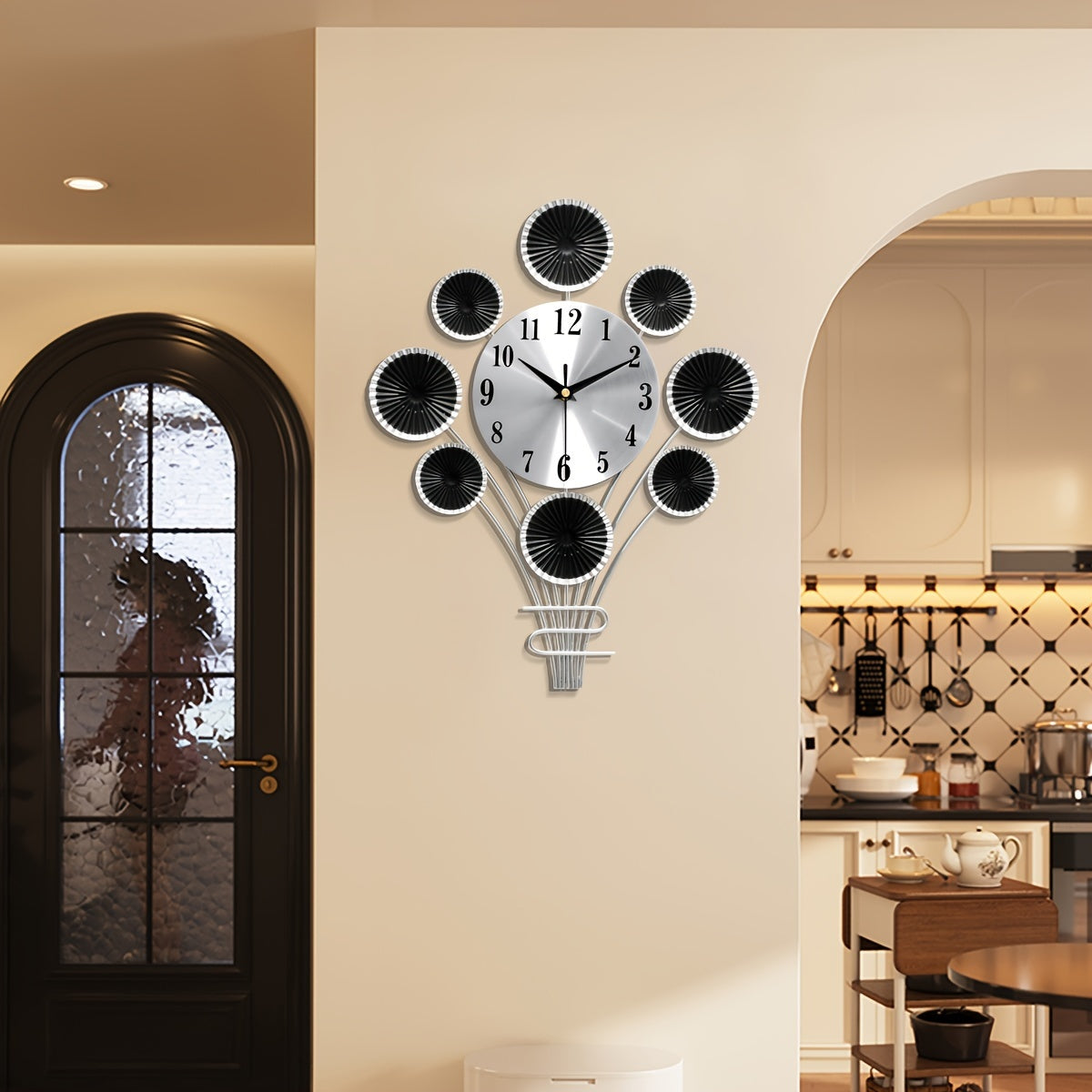 Moderne Metalen Stille Wandklok - Ballonvormig, Decoratief voor Woonkamer en Slaapkamer