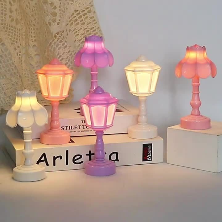 StarBloom - Flower-shaped Mini Desk Lamp for Night Decoration