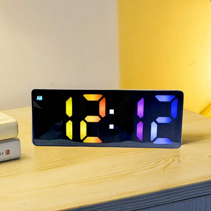 DigiTime - Sveglia LED moderna con visualizzazione della data e luminosità regolabile