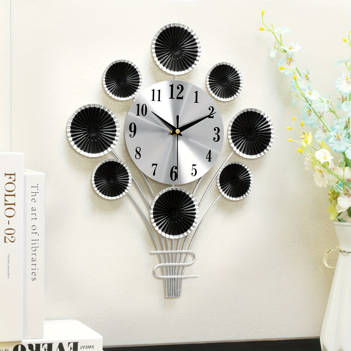 Moderne Metalen Stille Wandklok - Ballonvormig, Decoratief voor Woonkamer en Slaapkamer