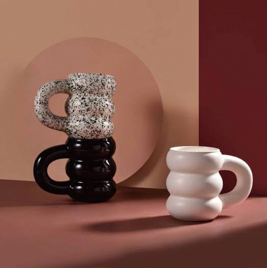 Copo minimalista de porcelana