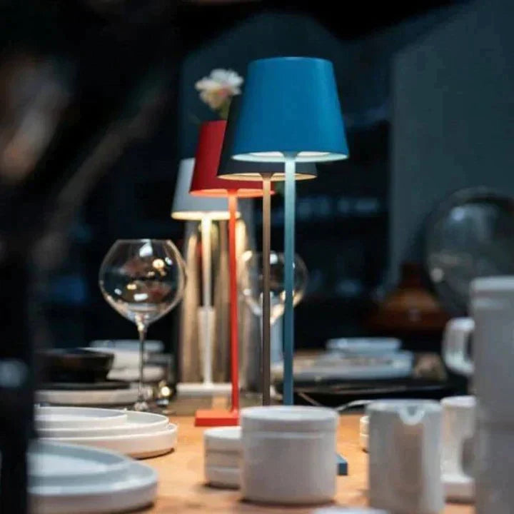 LuxoLite - Elegante candeeiro de mesa sem fios Nova Descrição: