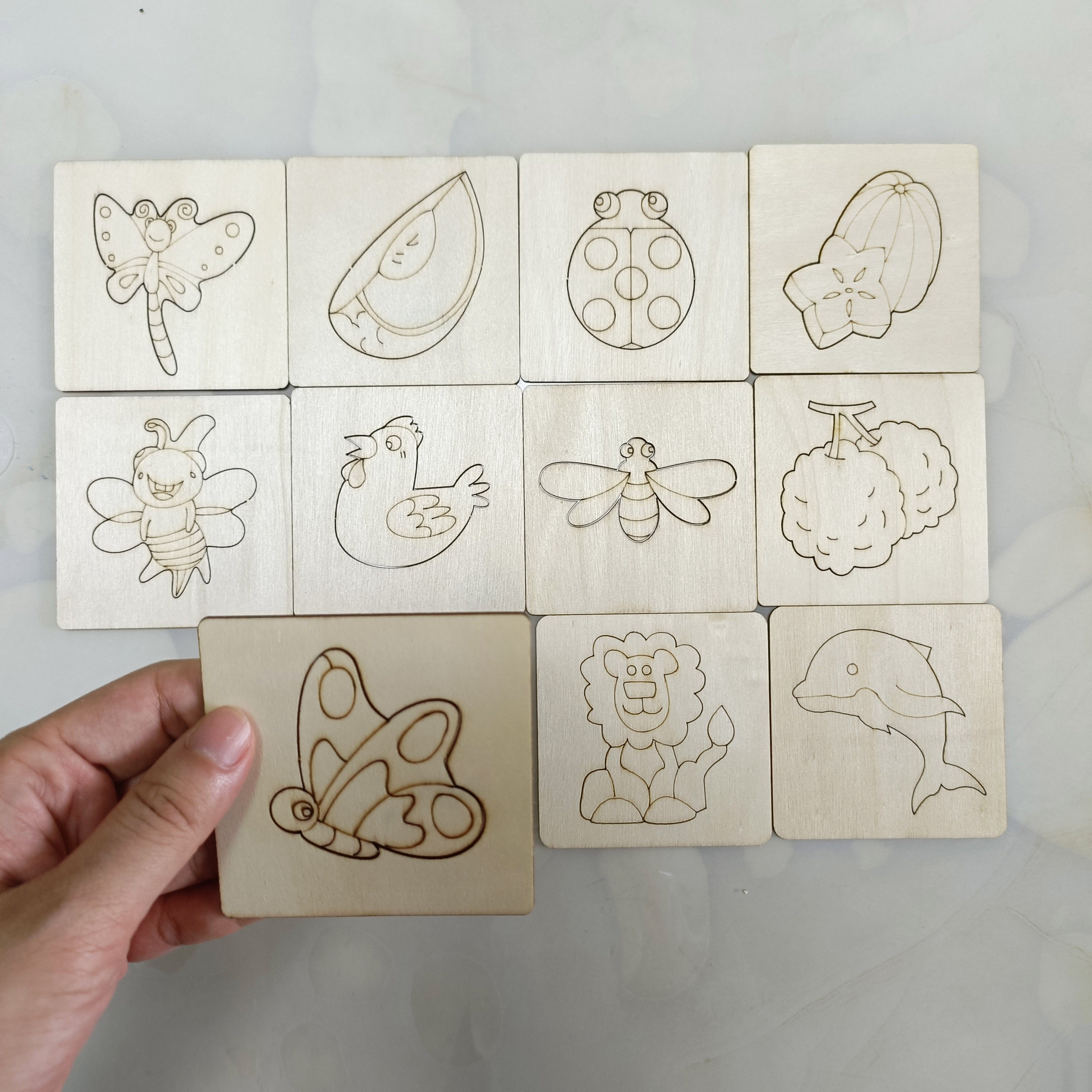 Set di Giocattoli per Disegnare Montessori da 20 Pezzi - Stencil in Legno per Pittura Fai-da-Te Giocattolo Educativo per Apprendimento