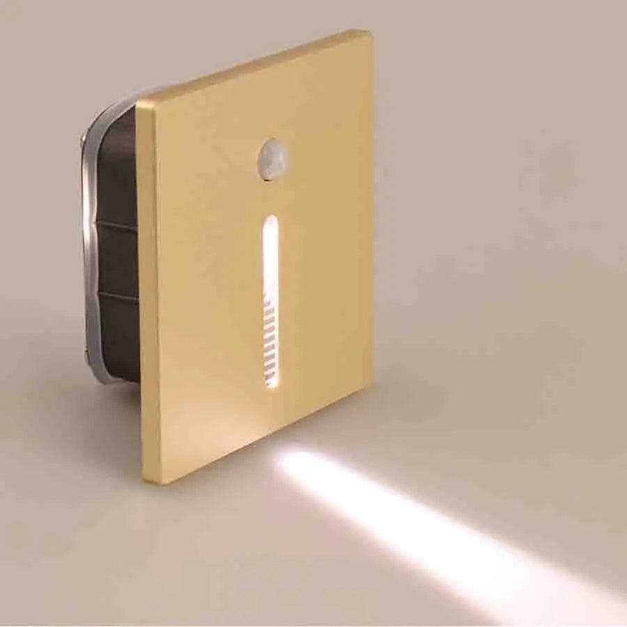 LumiStep – Iluminação de Armadilha LED com Sensor de Movimento – Poupa Energia, Automática e Resistente às Intempéries