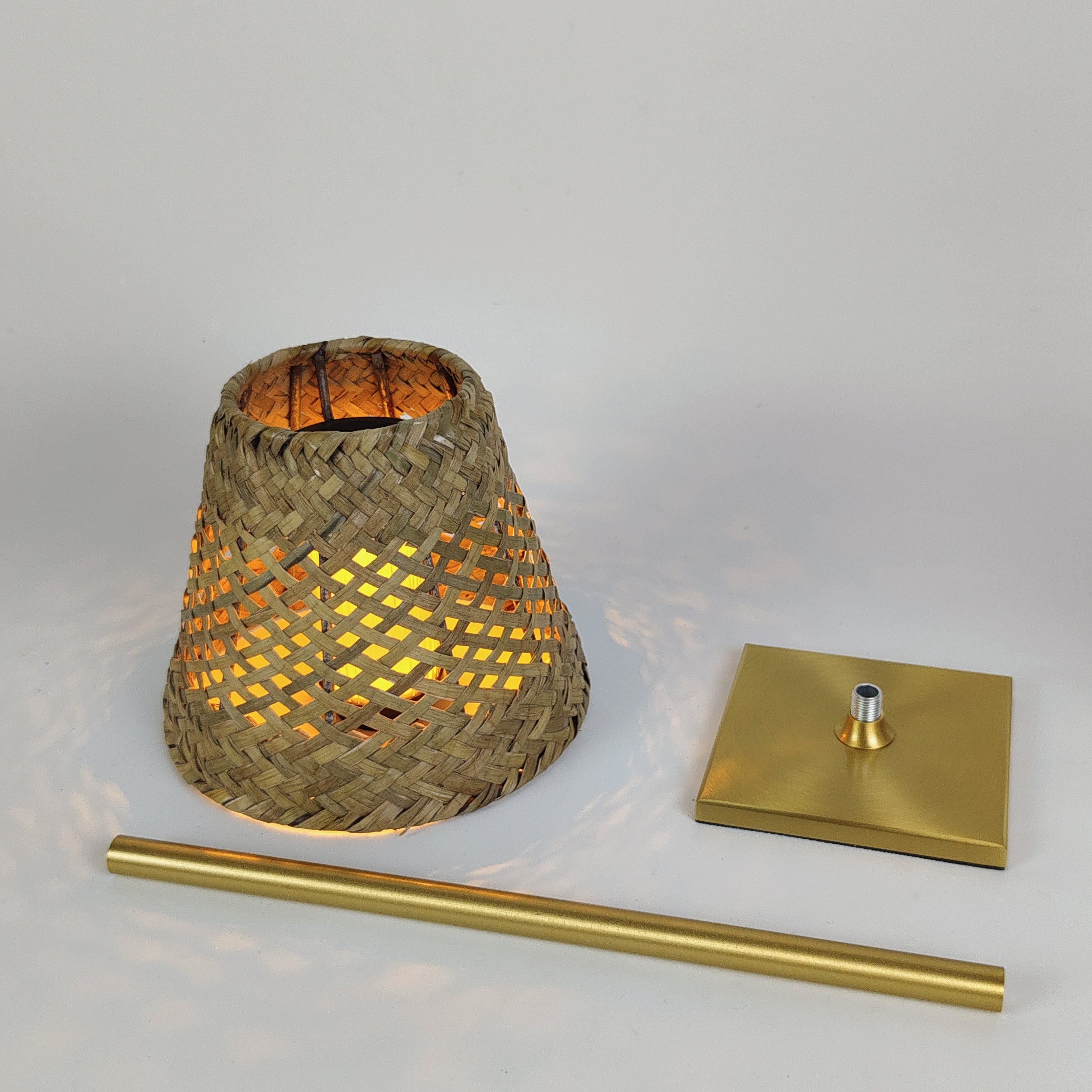 LumiTerras – Wireless LED Table Lamp, Dimmable Outdoor Lighting for Patio and Garden