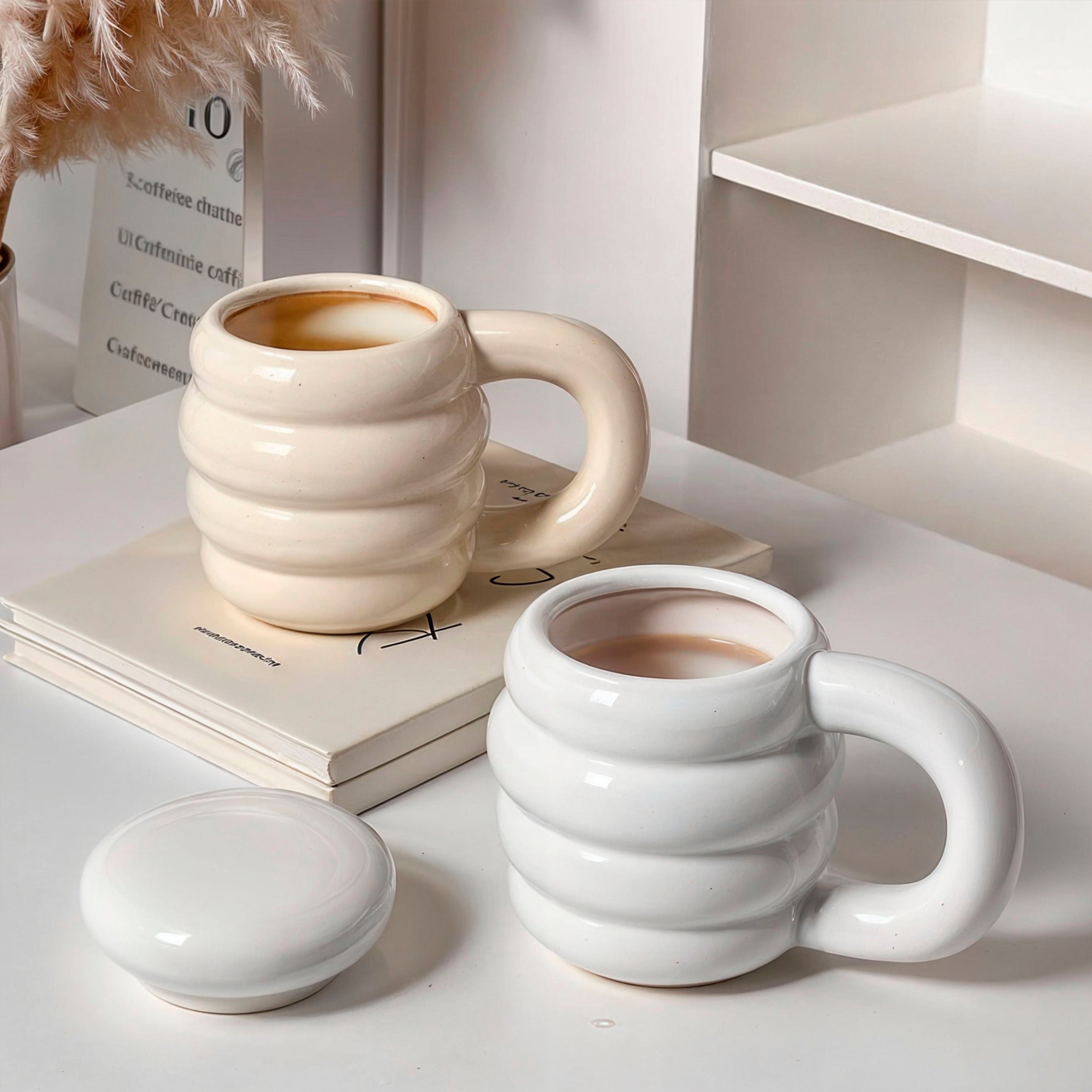 Chávena de chá de porcelana feita à mão com tampa